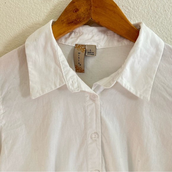 Misia | White Puff Sleeve Button-Up Blouse - Picture 4 of 8